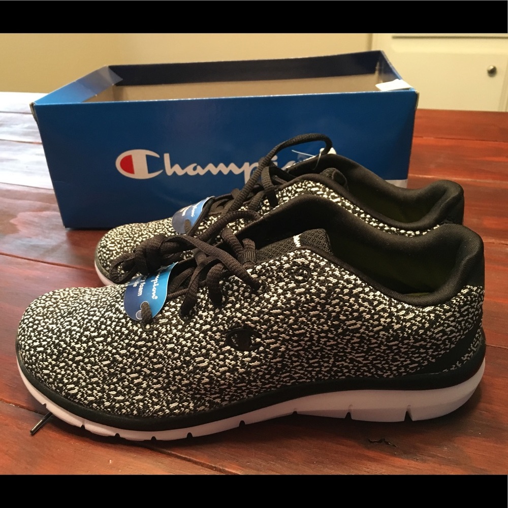 NWT Champion memory foam athletic shoe size 8.5